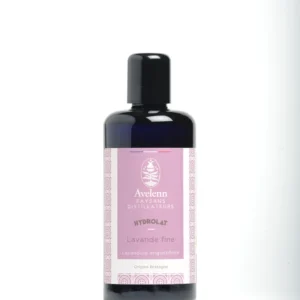Flacon de 200 ml d'hydrolat de lavande fine bio de la marque AVELENN, présenté sur un fond épuré et naturel.